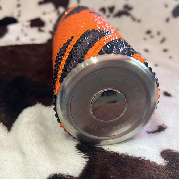 20 ounce rhinestone tumbler. Halloween/pumpkin theamed - Picture 3 of 4